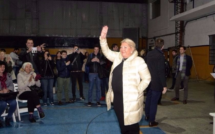 Para Carrió "las renuncias a los fueros anunciadas ayer, son una farsa" 