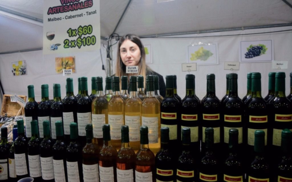 Comenzó la Fiesta del Vino de la Costa en Berisso