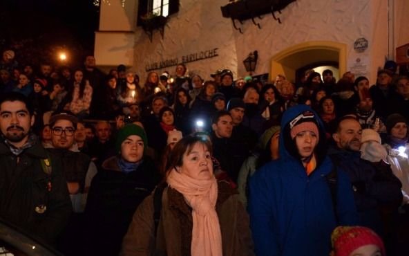 Bariloche: Abrazo simbólico al refugio Jakob tras incendio