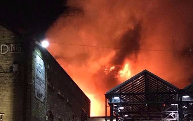Se incendio el mercado de Camdem Lock en Londres