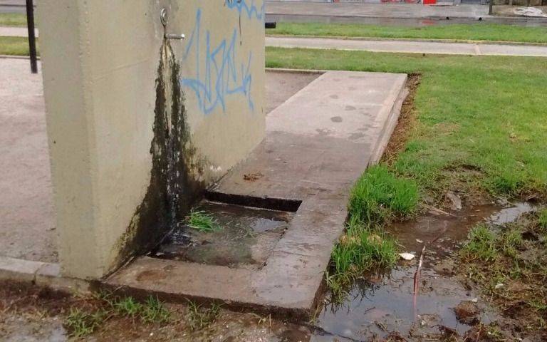 Queja por pérdida de agua en 72, 10 y 11
