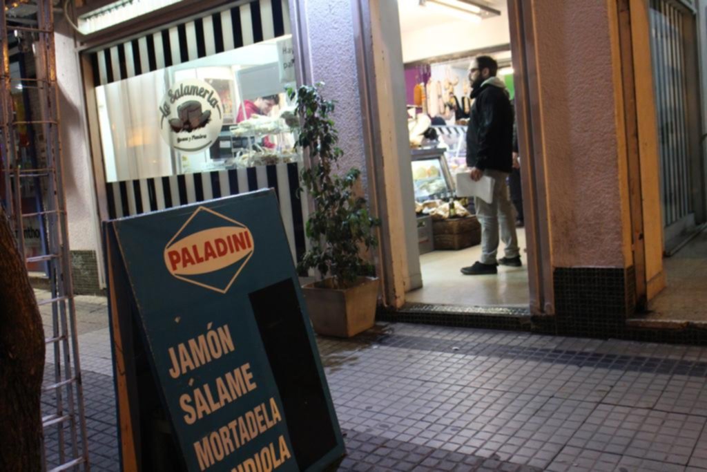 Revolvieron un local en 55 y 12 para sacar $400 de la caja