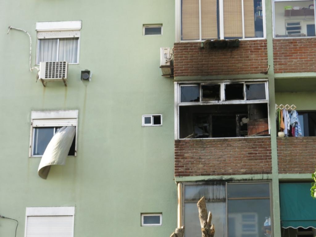 Por un incendio, hubo 15 personas con principio de asfixia en Tolosa