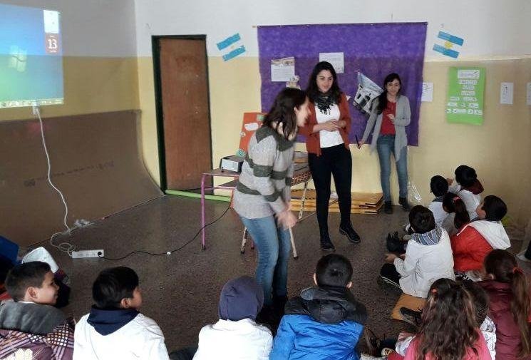 Especialistas del CEPAVE llevan la ciencia a escuelas platenses