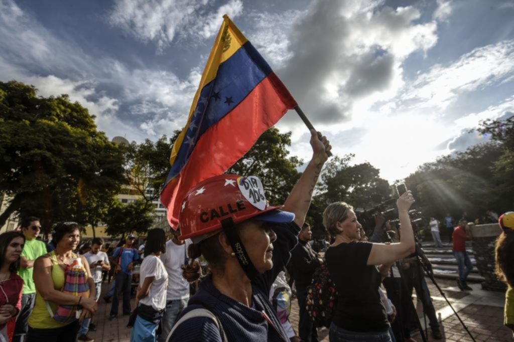 La oposición de Venezuela sale a plebiscitar la reforma constitucional