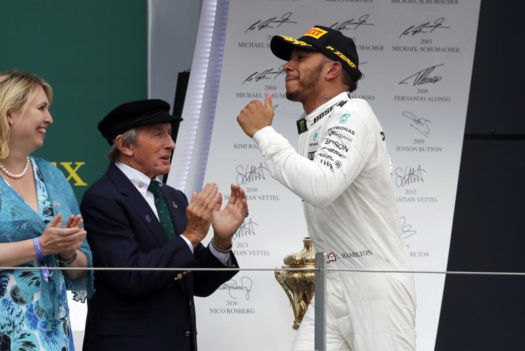 Hamilton tuvo un día perfecto