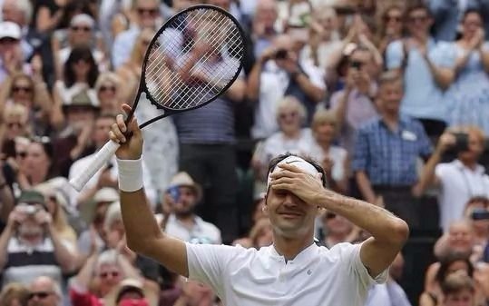 El mundo del deporte expresó su admiración por Federer