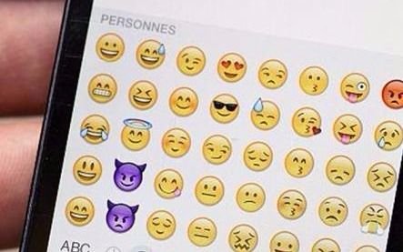 Cientos de miles de usuarios de Internet celebran el día mundial del emoji