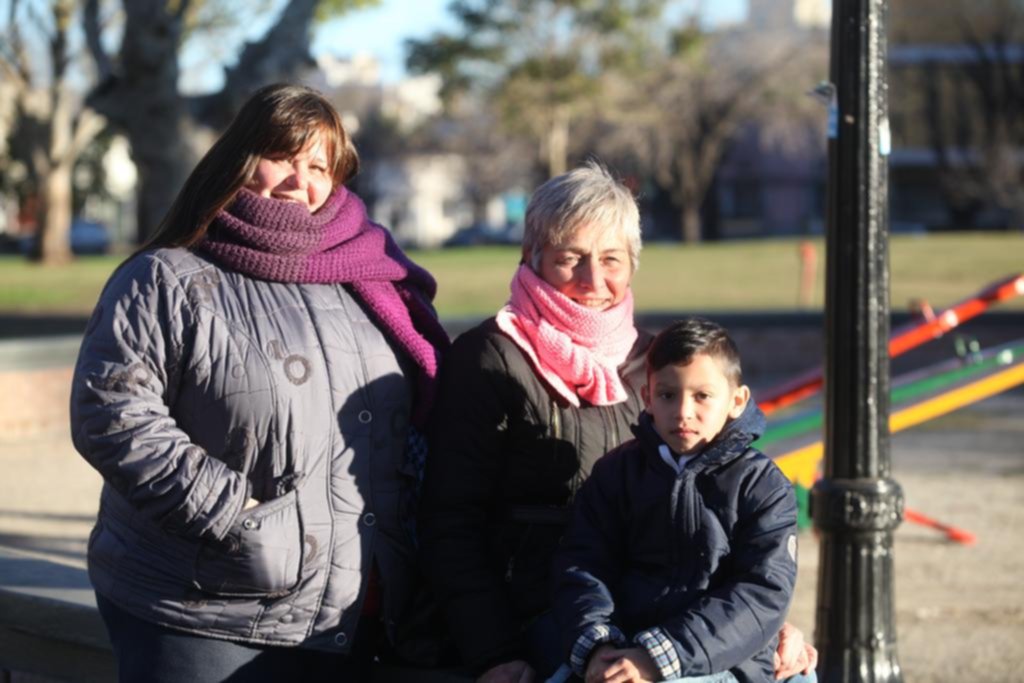 En Plaza Malvinas disfrutaron de la magia y los juegos