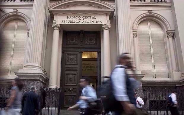 El Banco Central subió a 26,5% la tasa de interés de las Lebac