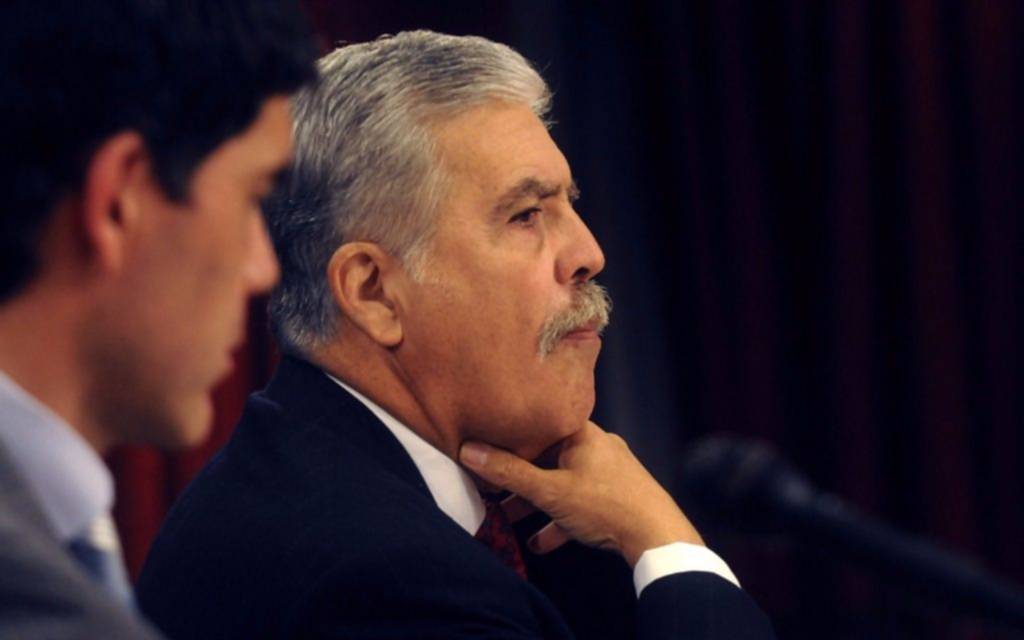 Postergan la expulsión de De Vido tras acuerdo entre el oficialismo y el massismo