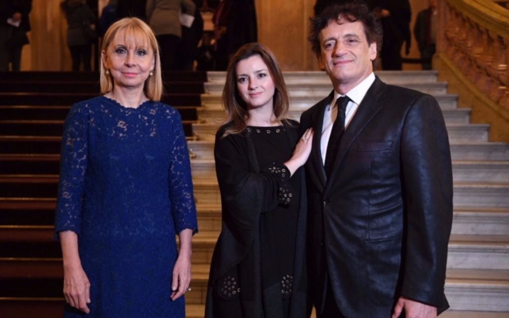 Violeta Parra fue homenajeada en su centenario en el Teatro Colón