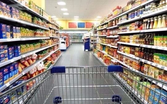 Según el Indec, el consumo en supermercados y shoppings tuvo una fuerte baja en mayo