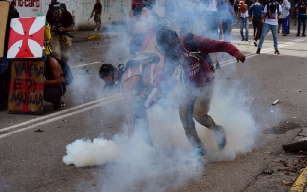 Venezuela: Tres jóvenes fallecieron baleados durante el paro general