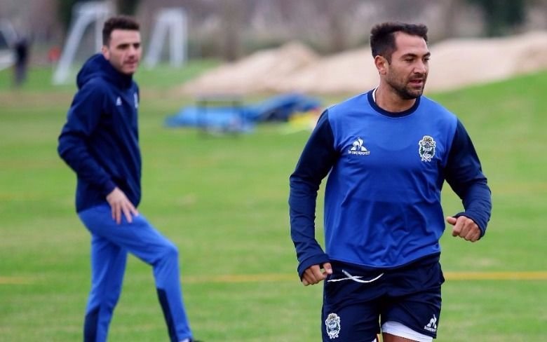 Rinaudo: "Hablé con otros clubes, pero cuando me llamaron de Gimnasia se terminó todo"
