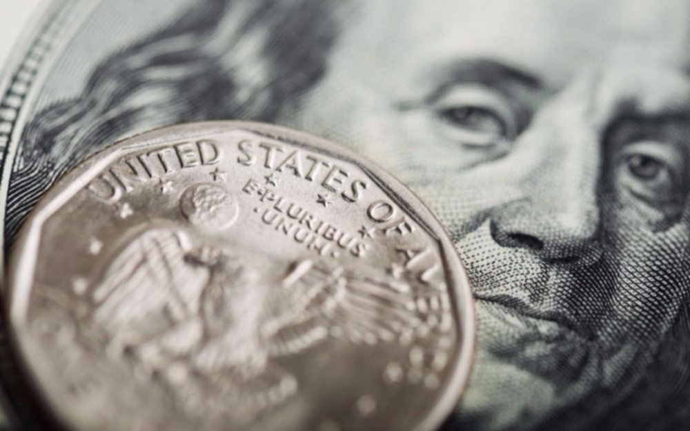 Nueva suba y récord para el dólar: cerró a $ 17,89