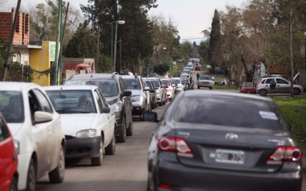 Calvario en la nueva planta de verificación del automotor: "Hay una fila de 600 metros"