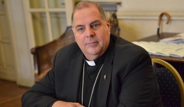 Internaron al obispo que investigará abusos en el Próvolo