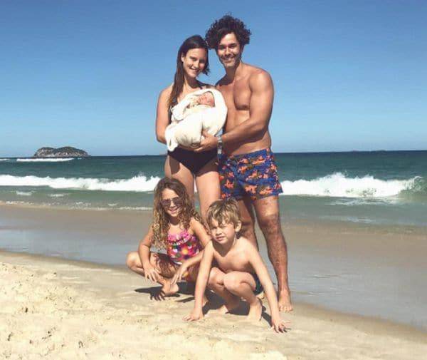 Llevó a su beba de un mes a la playa y ¡lo mataron!