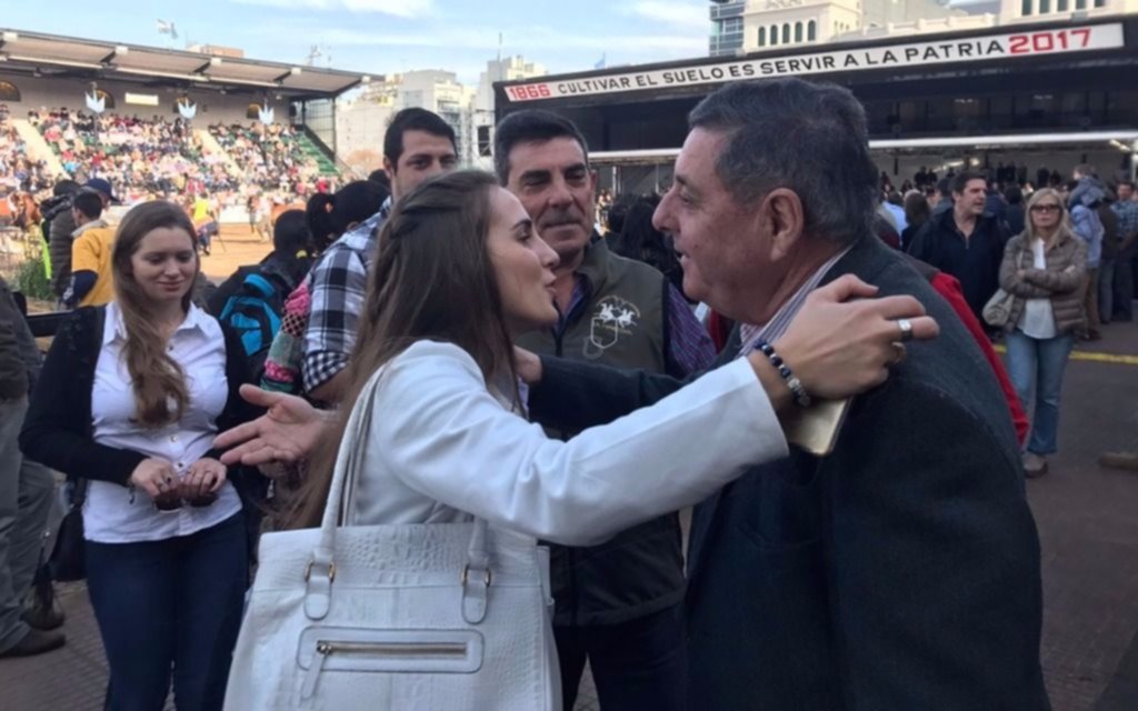 De Angeli advirtió que "hay mucha presión en el campo" y exigió al Gobierno "bajar impuestos"