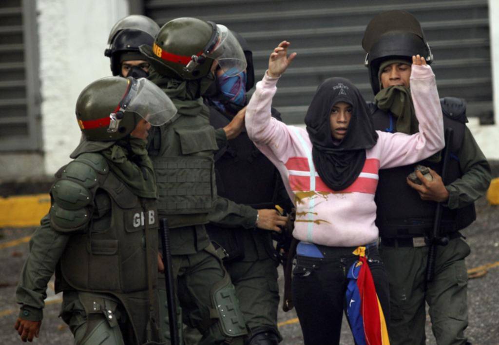Maduro se juega su destino en unas elecciones rechazadas por la oposición