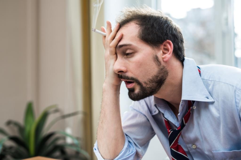 Un estudio derriba el mito de que fumar tranquiliza y relaja
