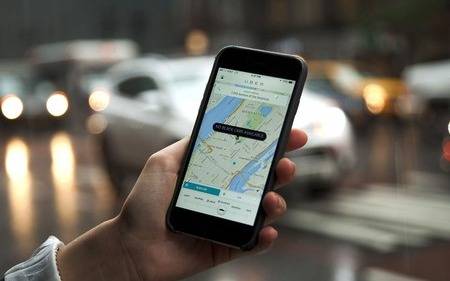 La Justicia procesó a un taxista que agredió a dos conductores de Uber