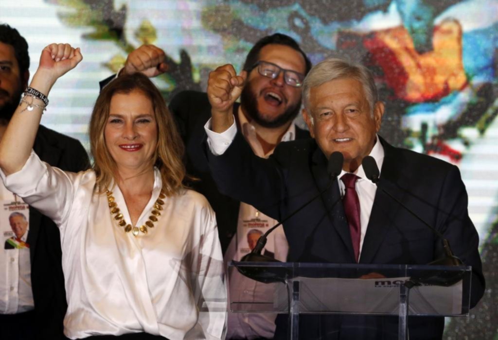 Tras su victoria arrolladora, López Obrador llama a la reconciliación en México