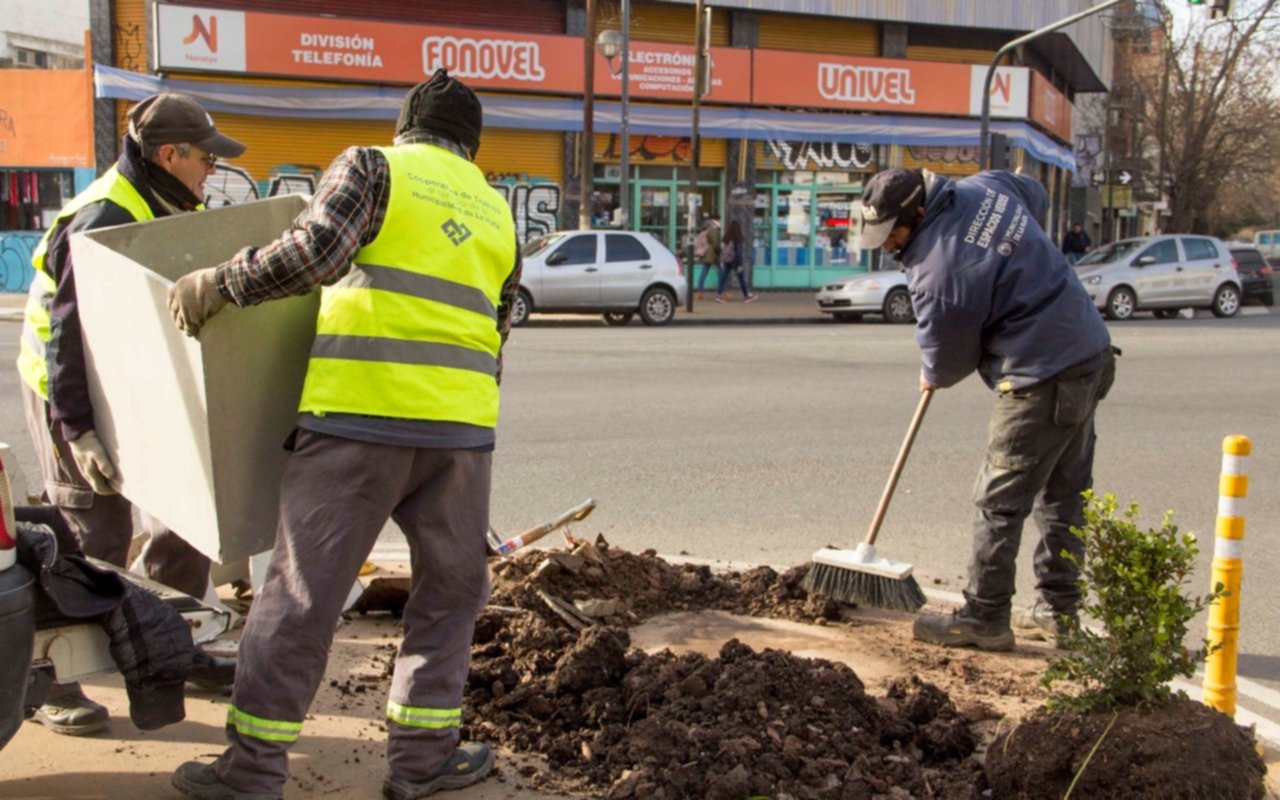 Buscan reacondicionar las ramblas en el centro de la Ciudad ante el vandalismo