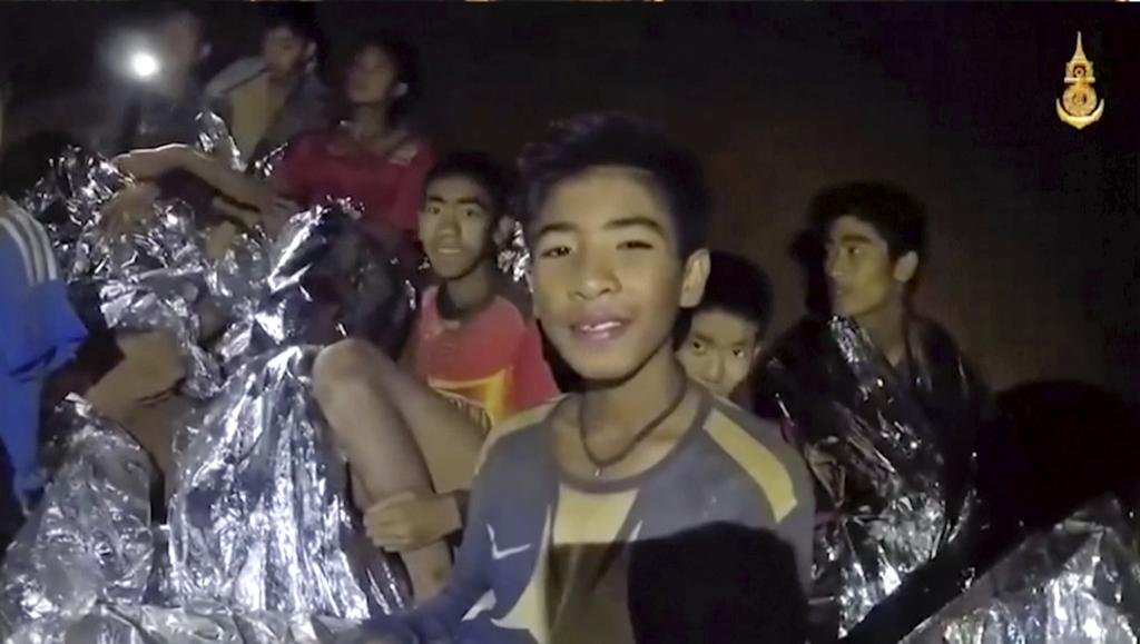 Se acaba el tiempo y aceleran el rescate de los chicos de la cueva antes de las lluvias del monzón