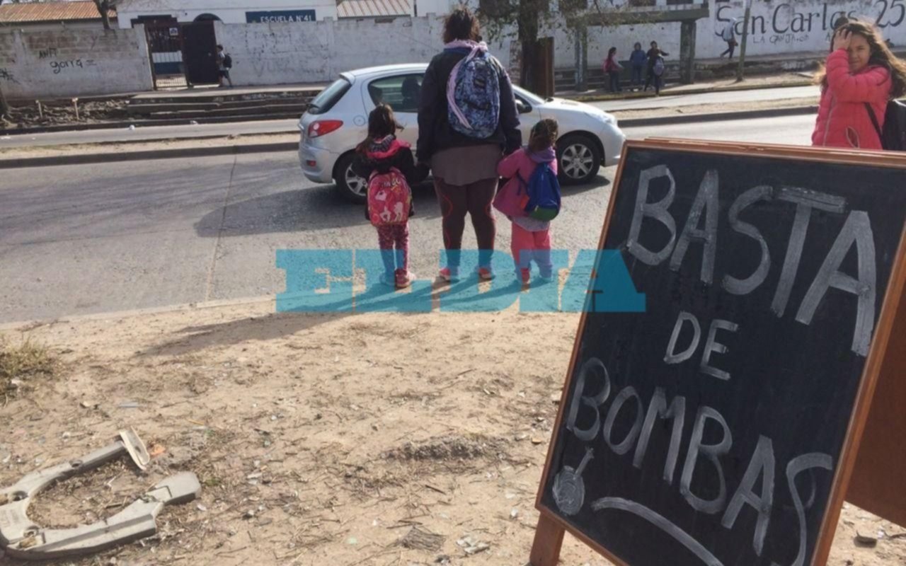 "Basta de bombas", el ruego en una escuela platense