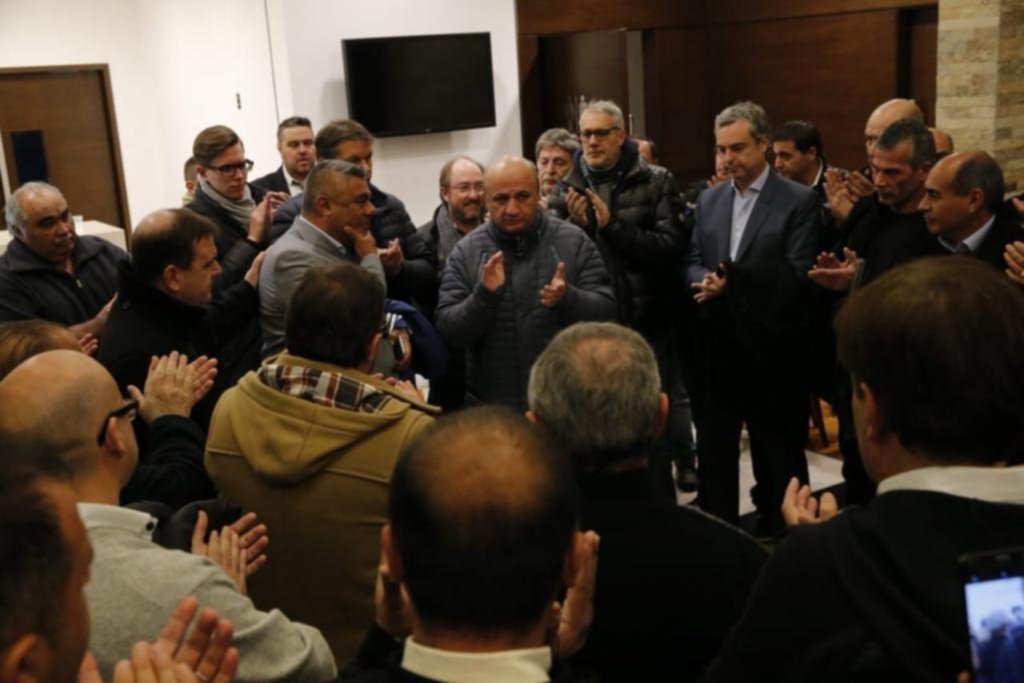 Nicolás Russo propuso a Cambiasso de coordinador para “un proceso nuevo”