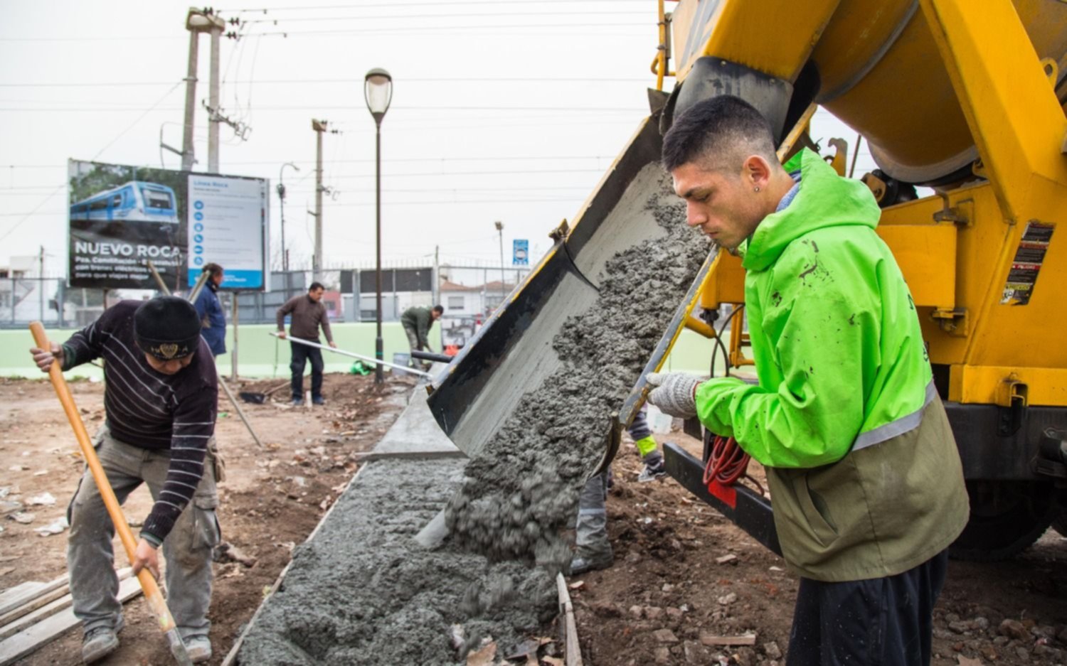 Construyen el paso peatonal en la zona del bajo vías de Don Bosco
