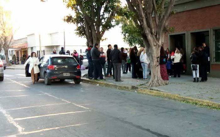 Evacuan el colegio Monseñor Alberti  por amenaza de bomba