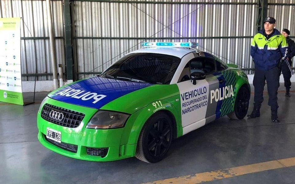 Autos secuestrados al narcotráfico patrullarán en autopistas