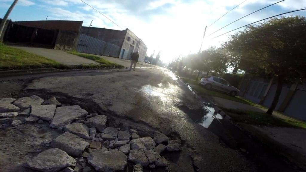En 522 entre 119 y 120 piden auxilio para poder transitar