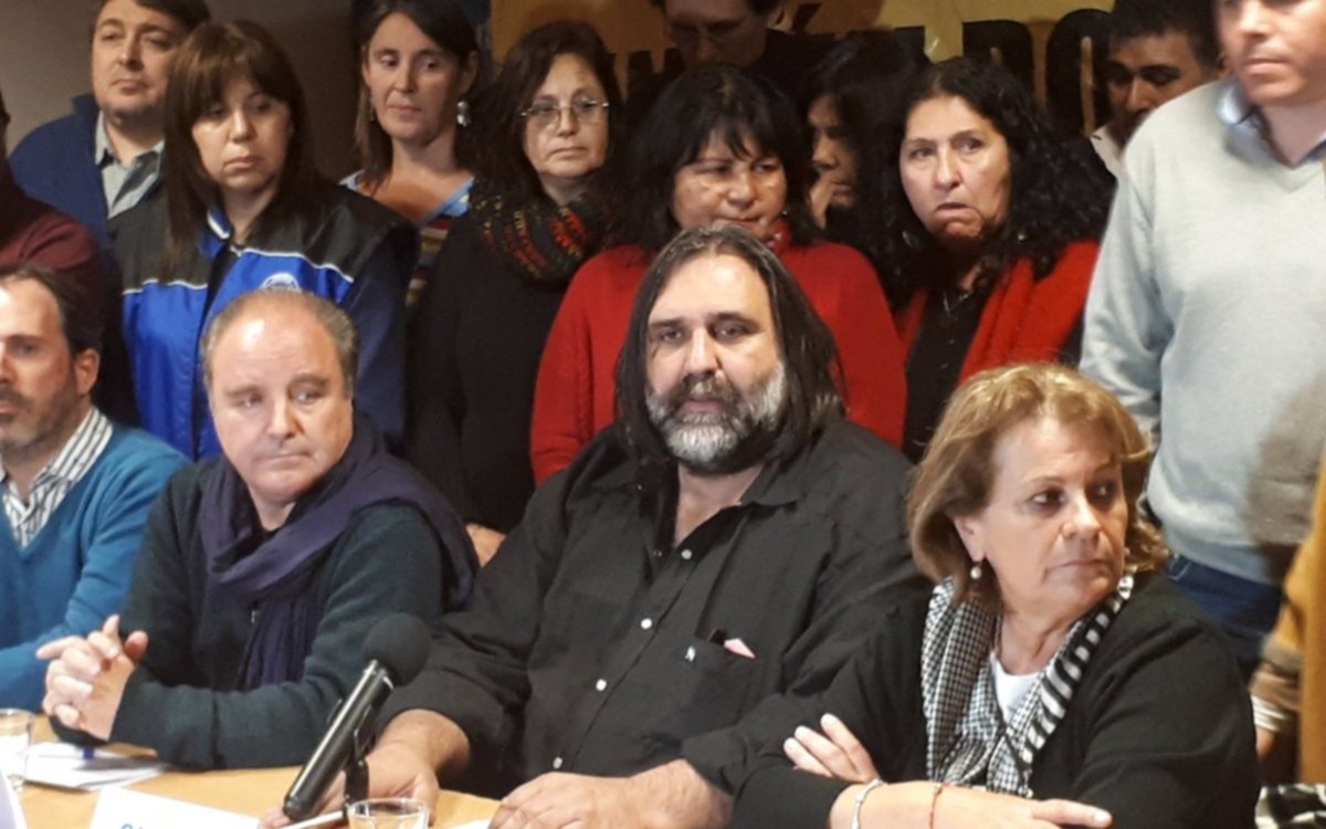 Tras la reunión con el Gobierno, docentes definirán si van a paro tras las vacaciones