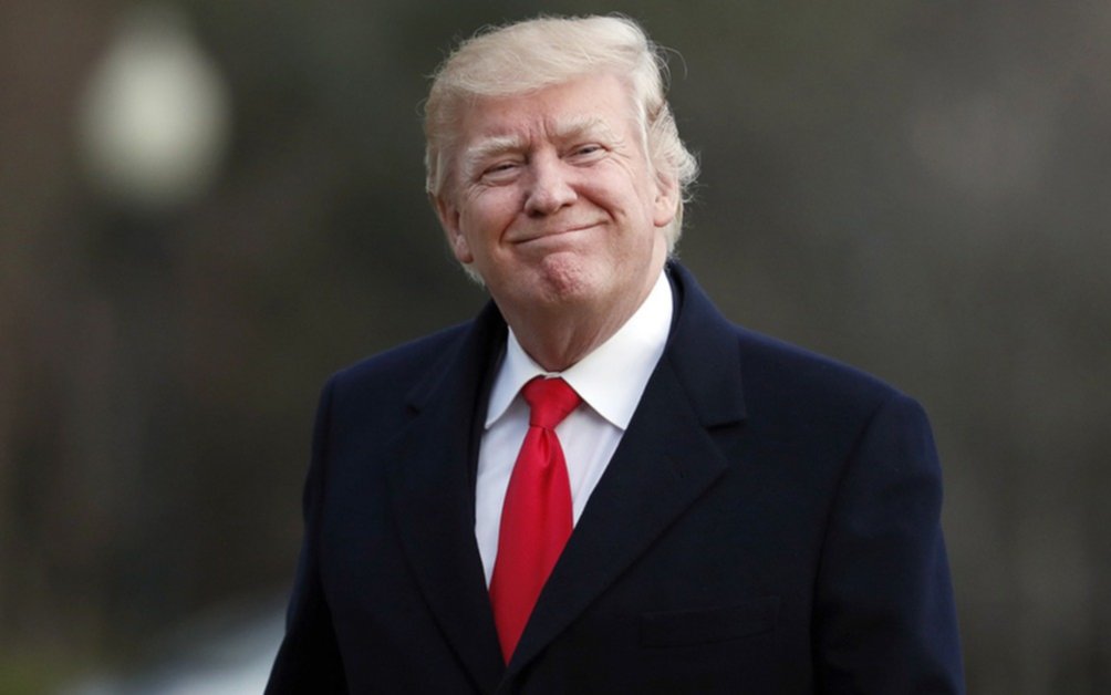 Miles de personas protestan en Edimburgo contra la visita de Trump a Escocia 