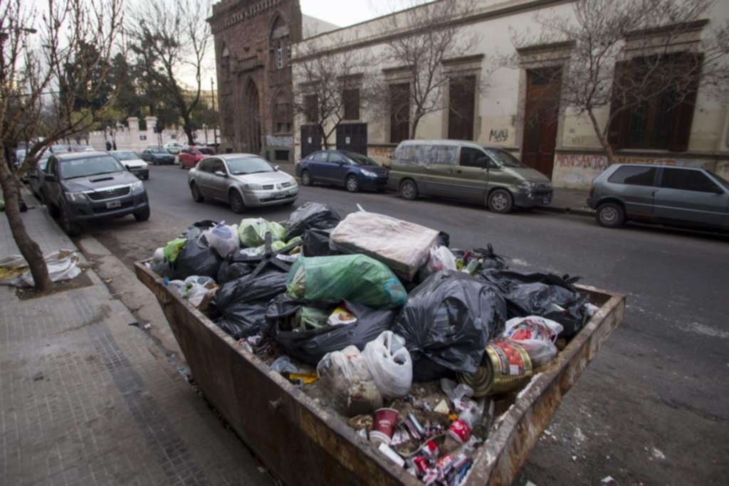 La Plata gasta más de $100 millones por mes en la gestión de la basura y está cada vez más sucia