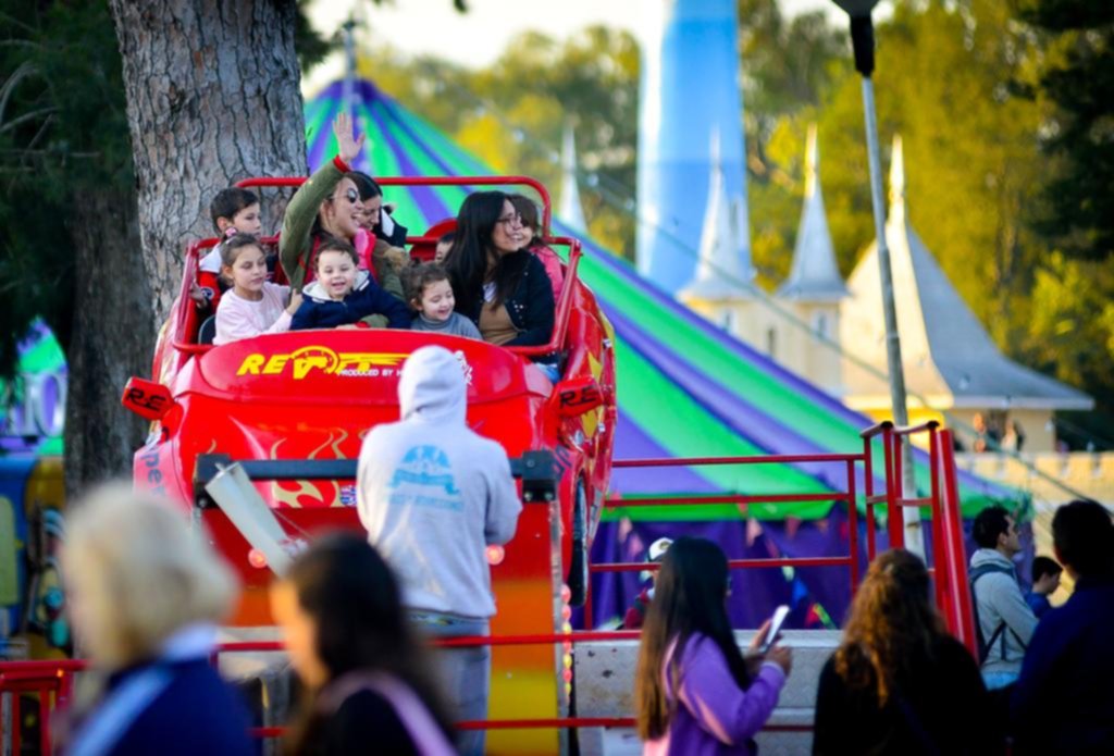 Los niños, niñas y adolescentes se adueñaron de la Ciudad en el primer día de las vacaciones