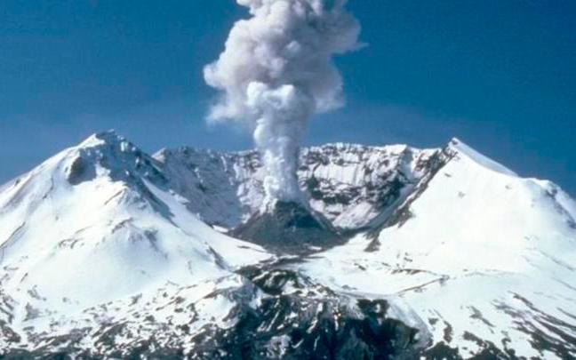 Chile: hay alerta ante posible erupción del complejo volcánico Nevados de Chillán 