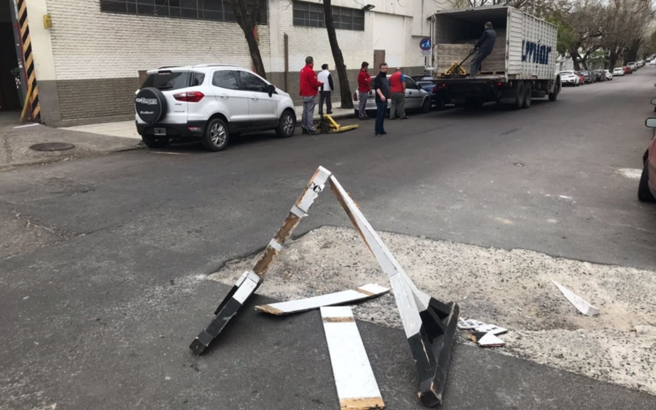 Preocupación en 5 y 56 por un bache que genera "riesgo de accidente vial"