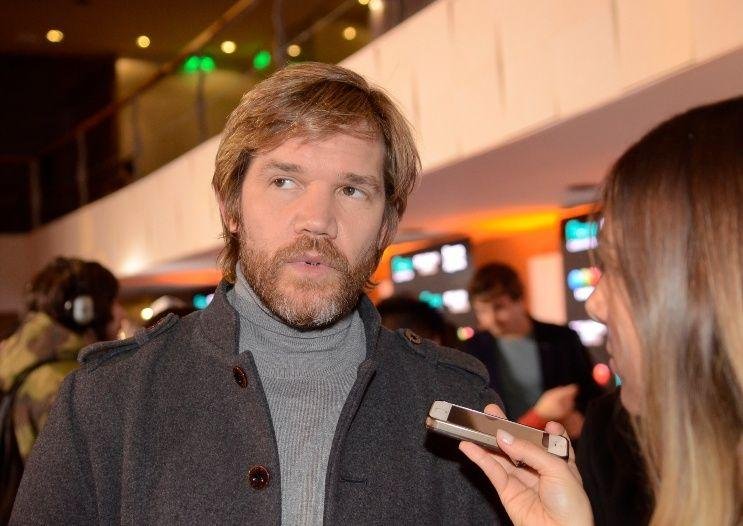 Juan Gil Navarro, picante: “Necesitamos actores que no estén boludeando en el set”