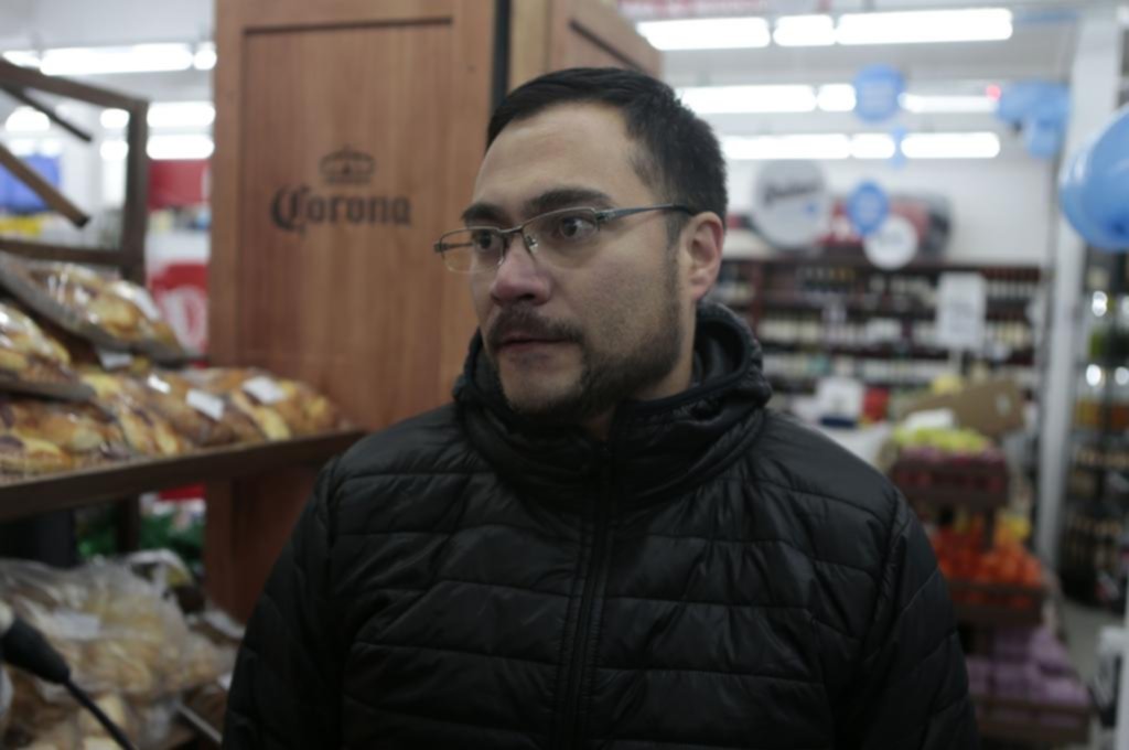 Extrema tensión durante un asalto armado frente a un supermercado de Villa Elvira