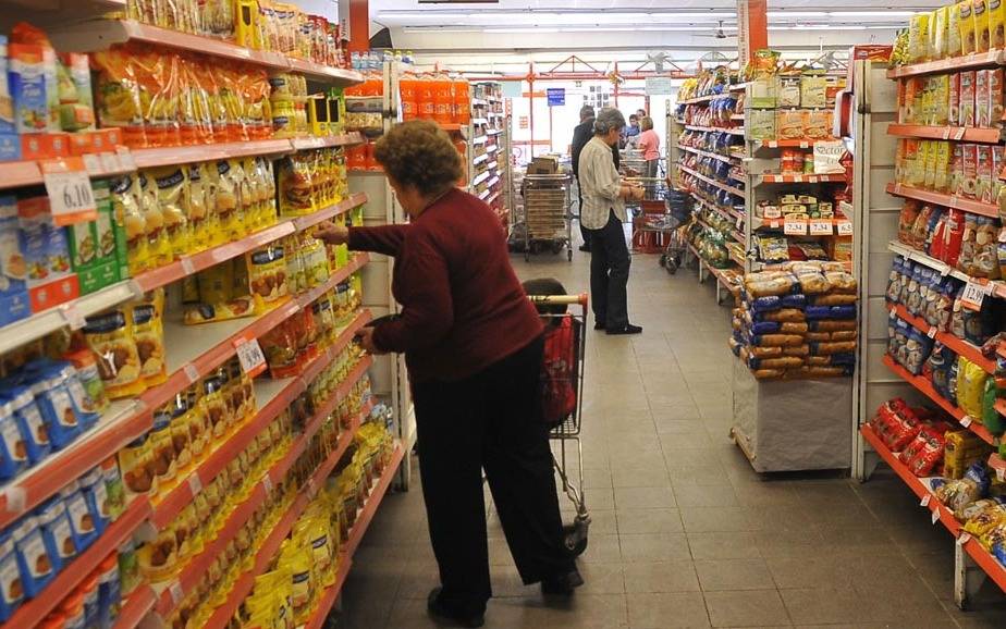 En junio, una familia necesito $20.617 para no caer en la pobreza