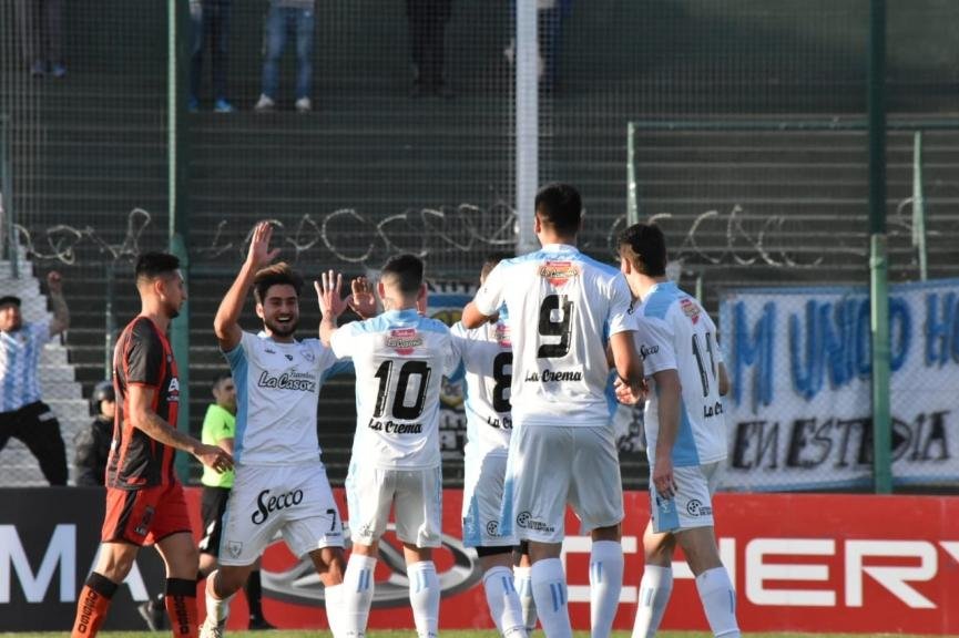 Rafaela se sumó a la lista de clasificados, y hoy será el turno de Huracán-V. Arenas