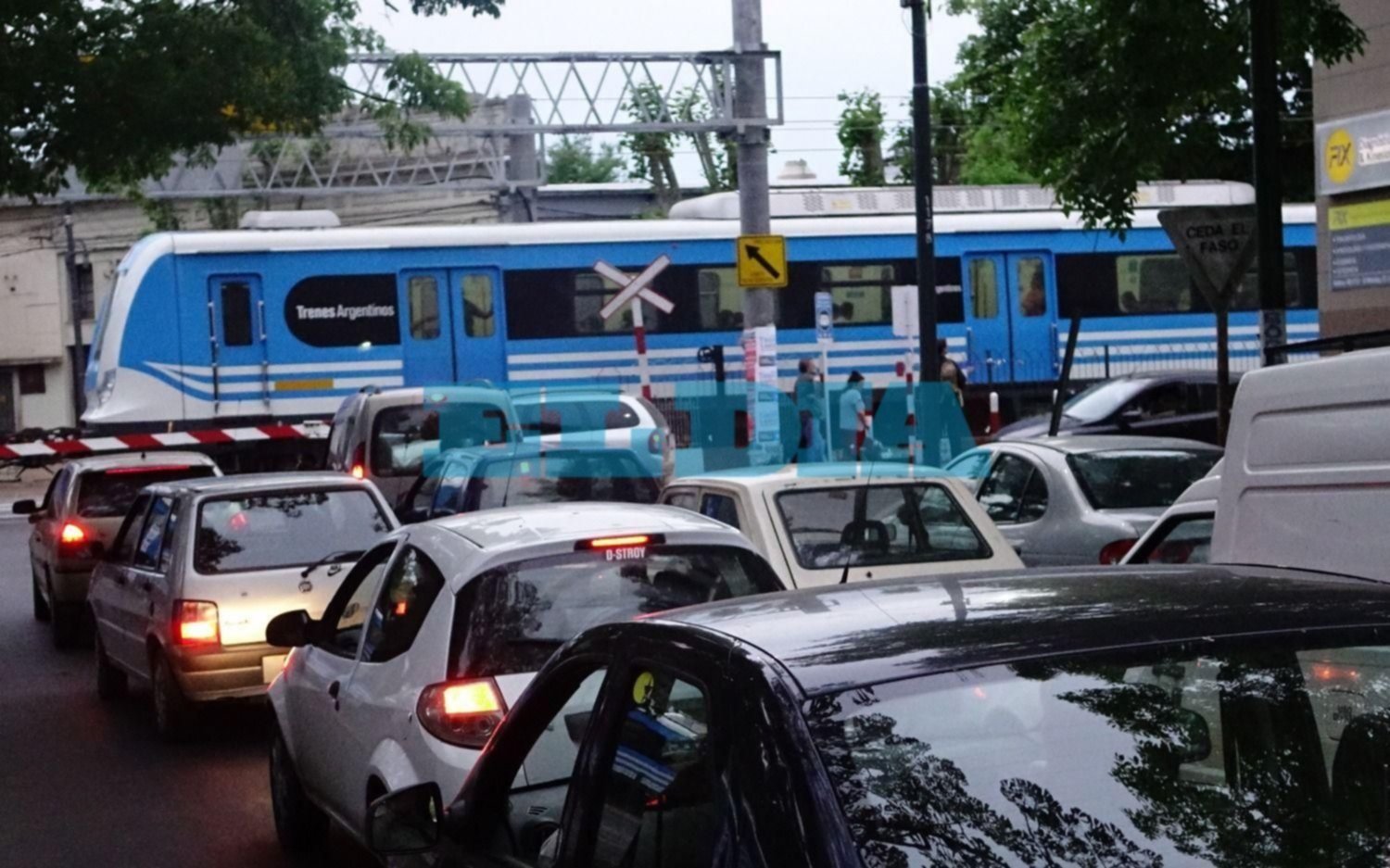 Reclaman obras básicas de seguridad vial en la zona de 1 y 38