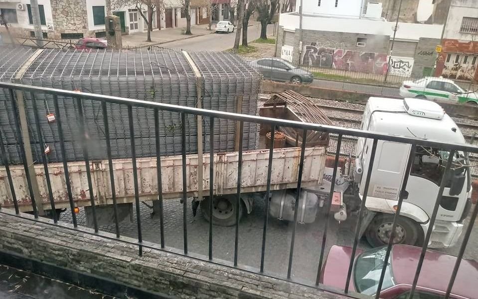 Reclaman por la circulación de vehículos pesados en 1 y 35