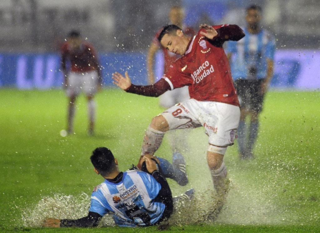 Ganaba Huracán cuando el árbitro dijo “no va más”