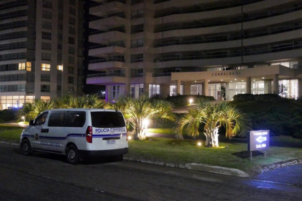 Abrazó a su hijita de 4 años y se tiró de un piso 21, en Punta del Este